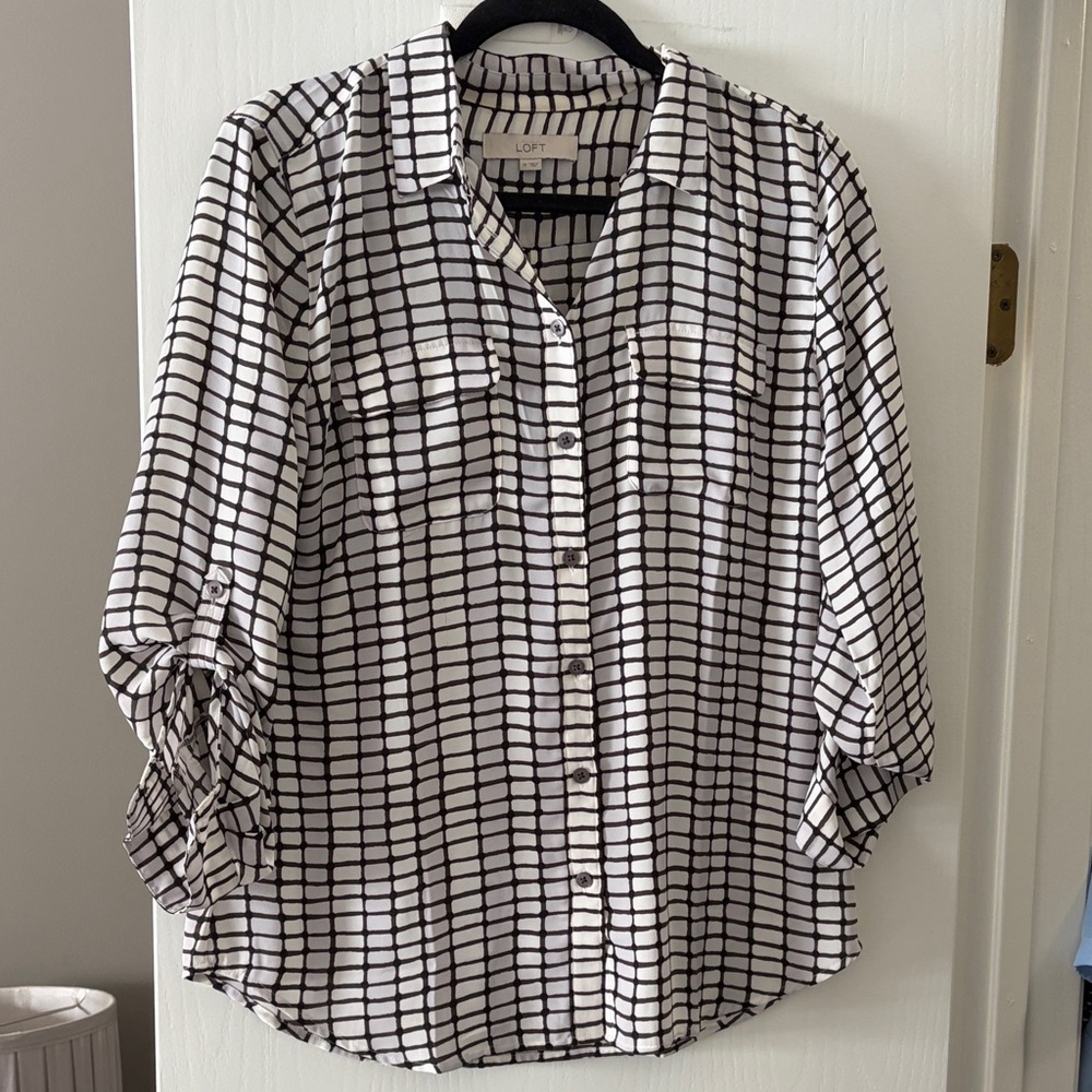 LOFT Black & White Grid Button-Front Shirt
